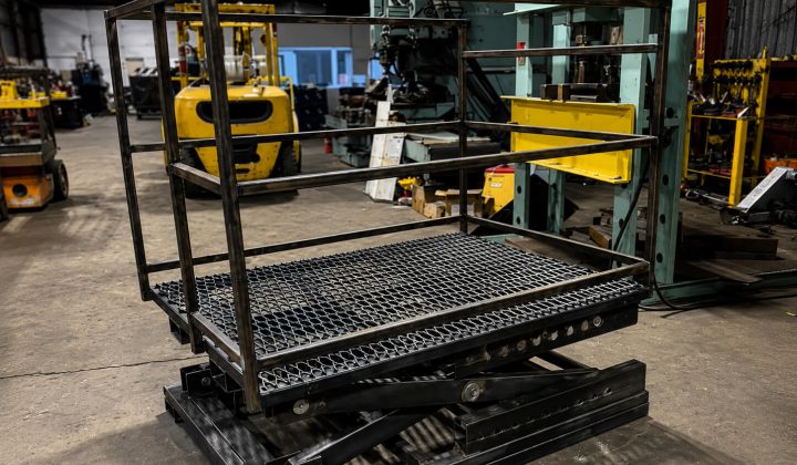 banner-Scissor-Lift-Work-Platform